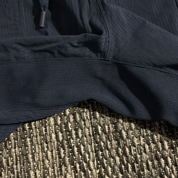 Lululemon Beyond the Studio Crop - Picture 4 of 10